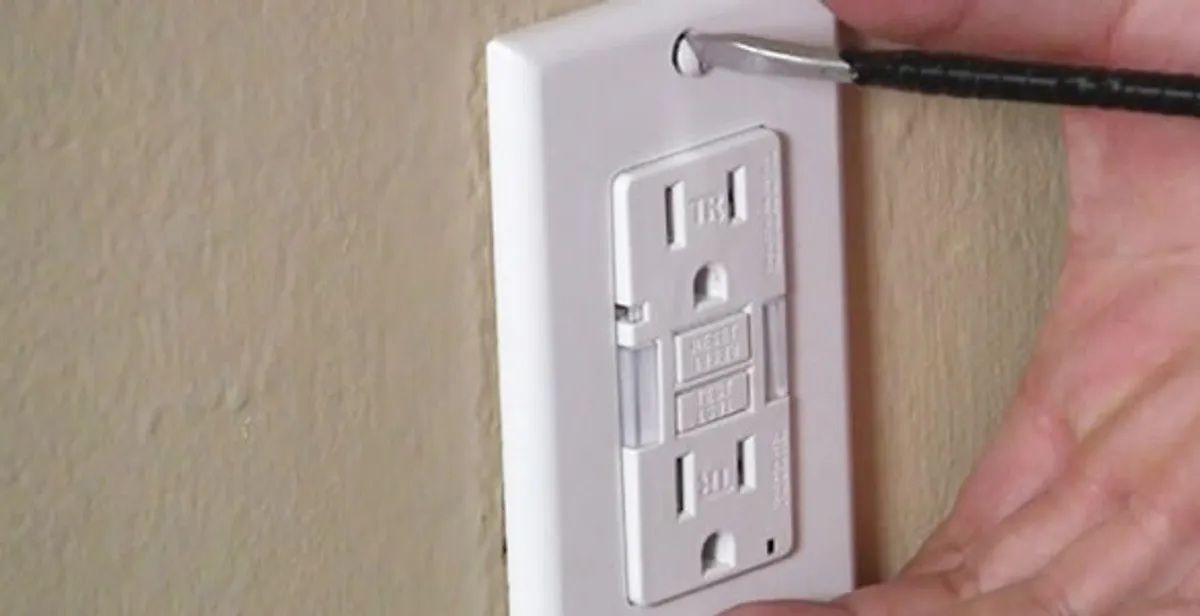 gfc outlets service securing and mounting ground fault circuit interrupter outlet by certified electricians in Arlington, TX
